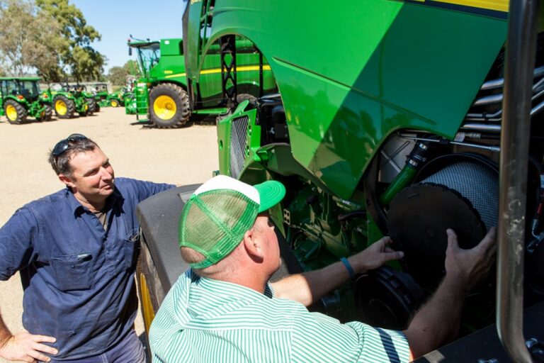 COWRA BRANCH LOOKING AFTER YOUR TRACTOR AND YOUR COMMUNITY