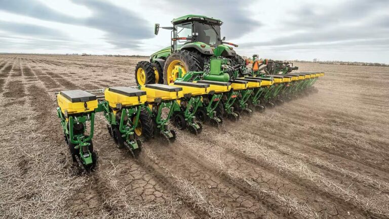 John Deere offers New 1725C stack-fold planter for Cotton